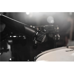 Micrófono profesional de Metal dinámico SM57LC para instrumentos  (incluye cable, clip y estuche)